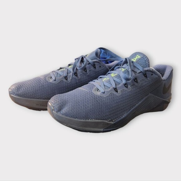 Nike Metcon 5 Training Shoes in Ocean Fog 10 - Picture 2 of 8
